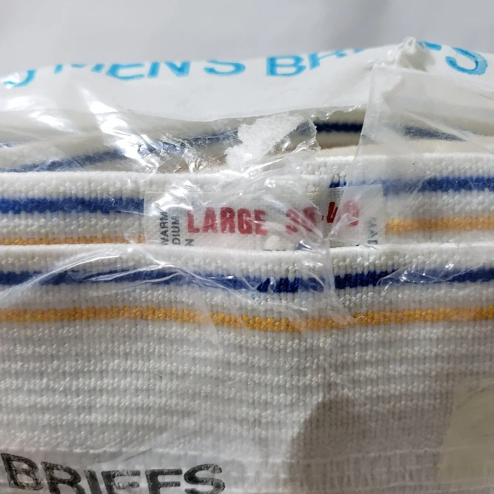 38-40 Vintage 1980s Fruit of the Loom Men's Mid Rise USA Made White Briefs 3 Pck - Picture 5 of 5